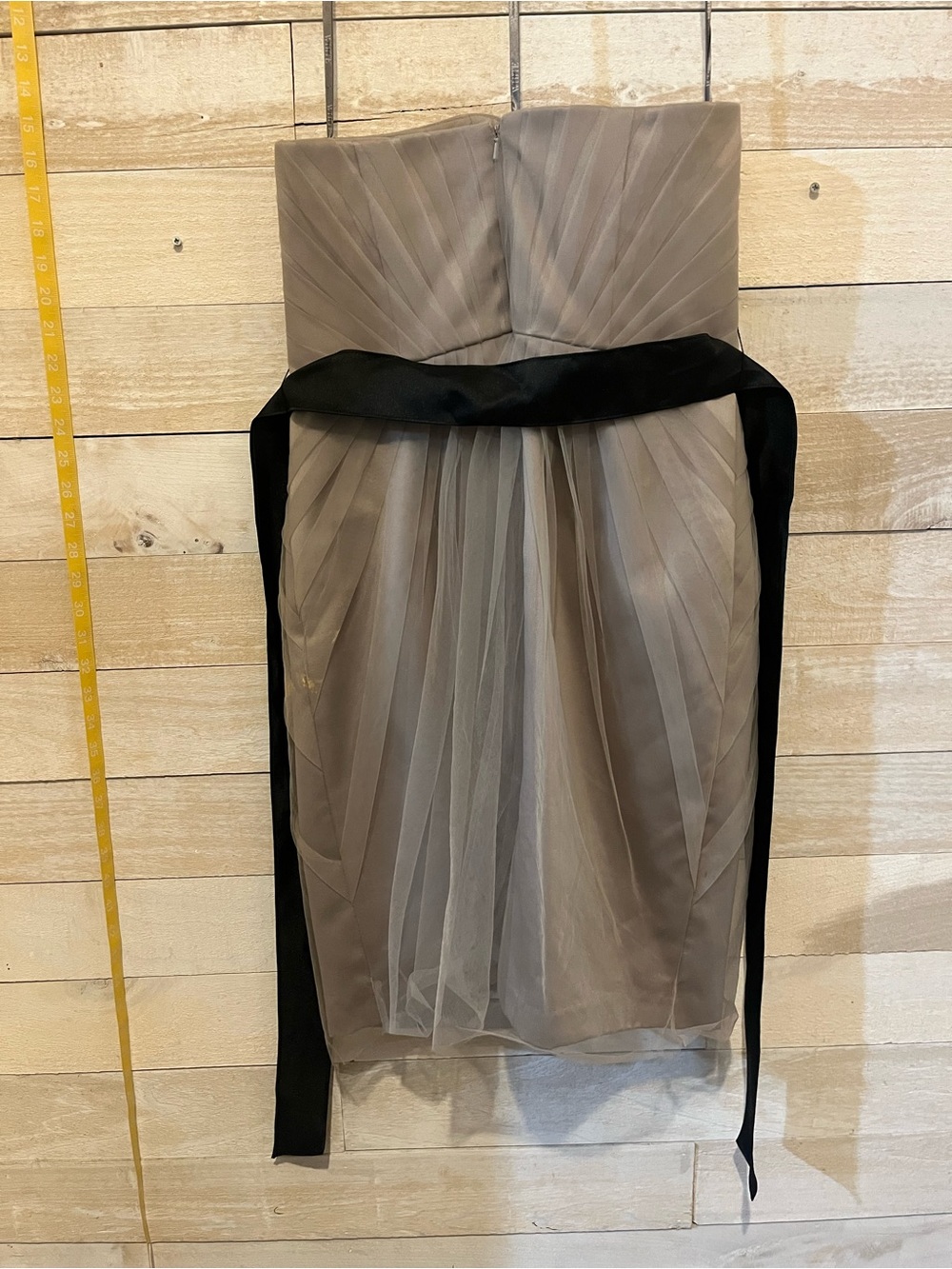 Vera Wang Strapless Gray Tulle Dress with Black Sash - Picture 3 of 5